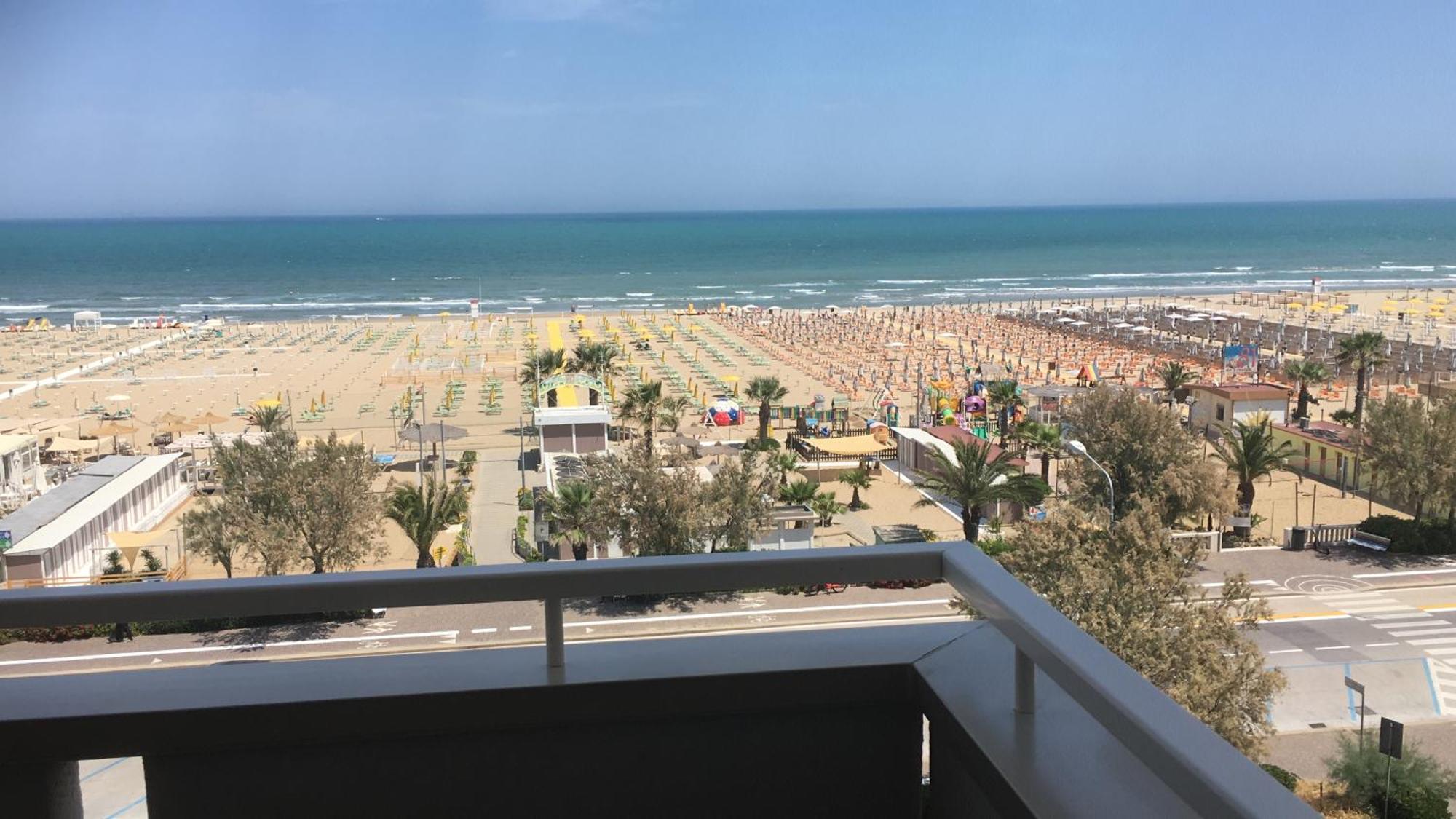 Appartamento Fronte Mare 리미니 외부 사진